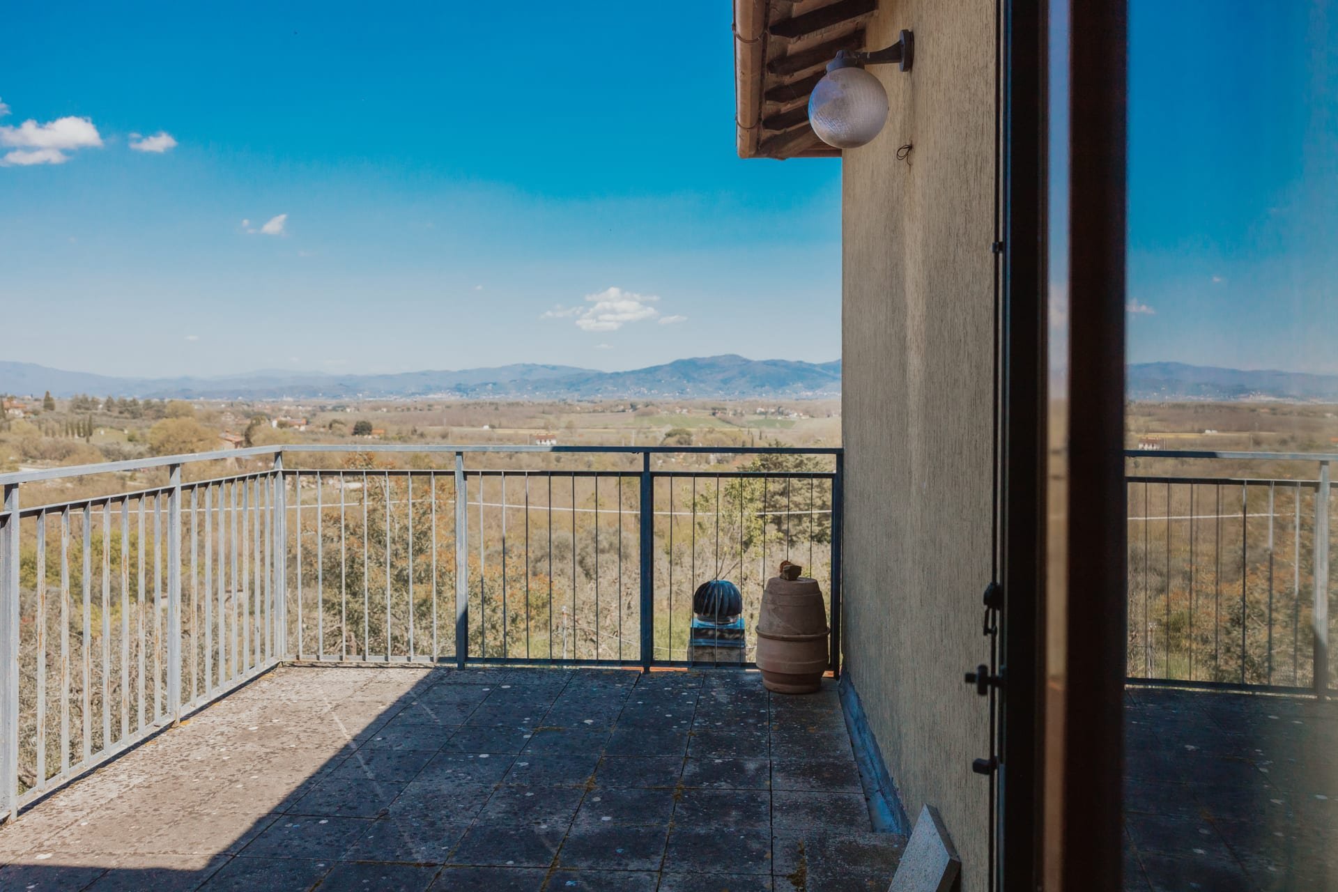 Villa mit Olivenhain, Pool und Panoramablick — Ansicht 7