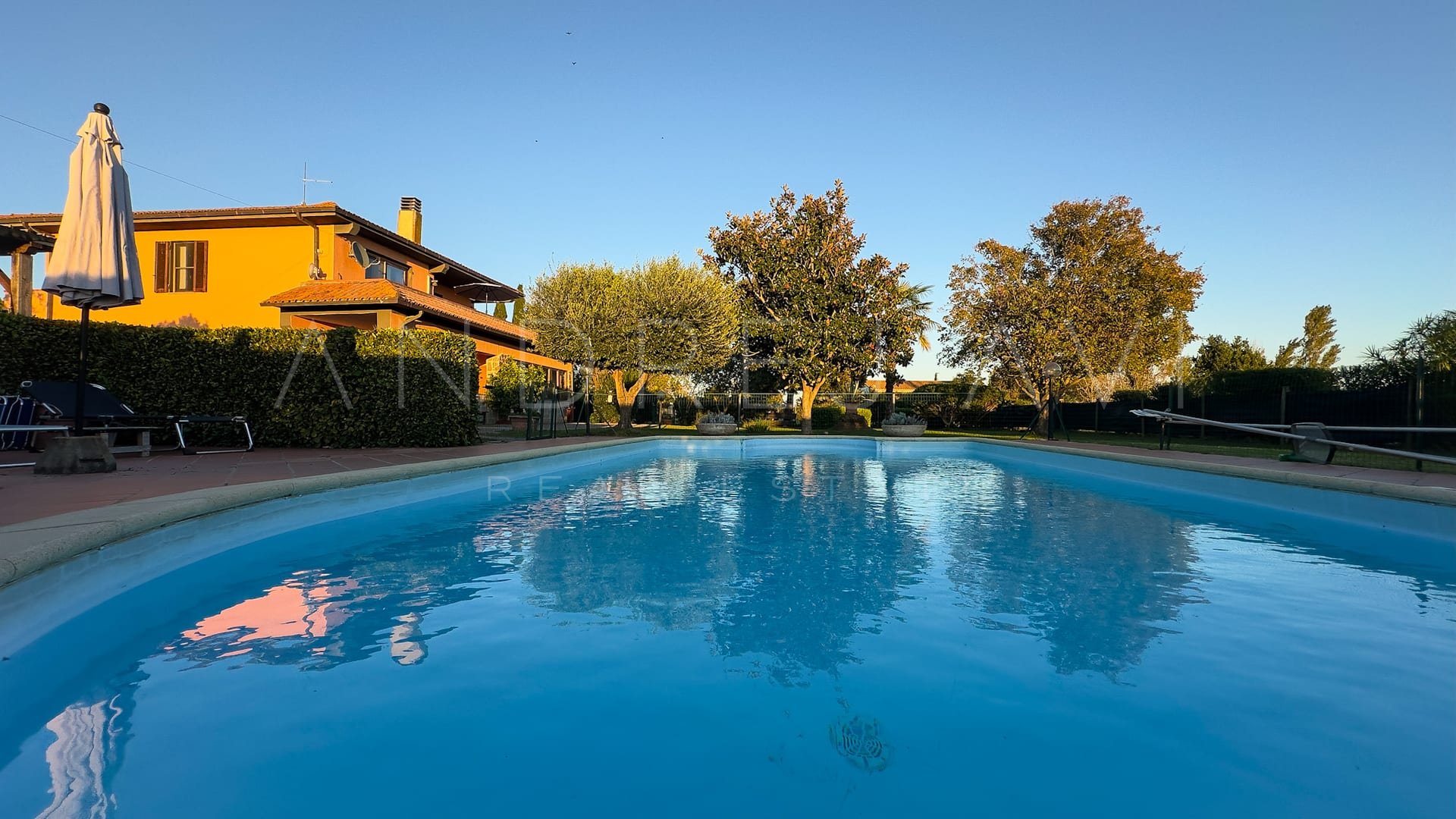 Freistehendes Landhaus mit Pool, Castiglione della Pescaia — Bild 2