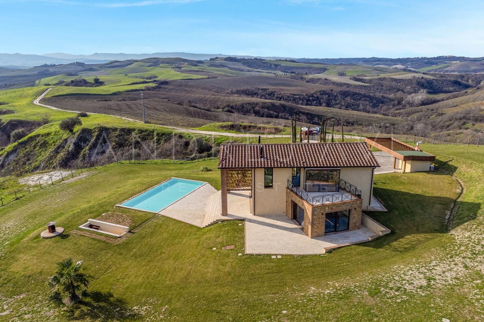 Designer-Villa mit Infinity-Pool — Bild 2